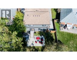55 SUFFOLK Avenue - 37
