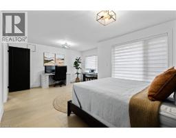 1207 QUEEN Street N - 20