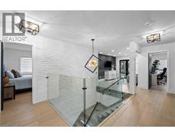 1207 QUEEN Street N - 27