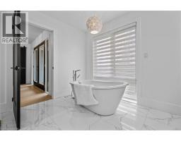 1207 QUEEN Street N - 33