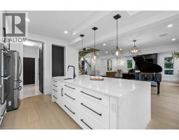 1207 QUEEN Street N - 9
