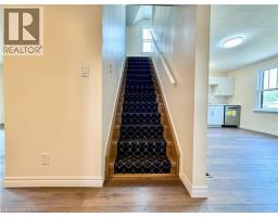 648 WALLACE Street - 16
