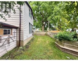 648 WALLACE Street - 26