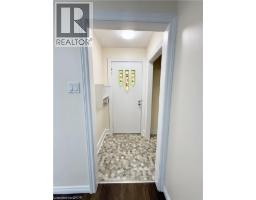 648 WALLACE Street - 3