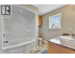70 GOVERNORS Road E - 29
