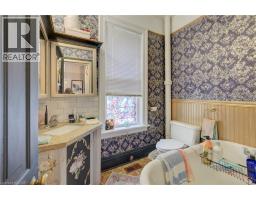 32 ELLEN Street E - 28