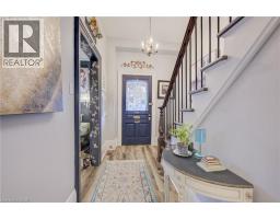32 ELLEN Street E - 6