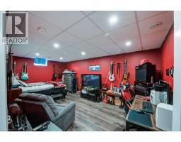 25 PICKETT Court - 24