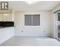 14 CHATEAU Crescent - 16