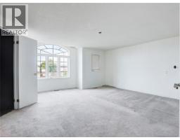 14 CHATEAU Crescent - 21