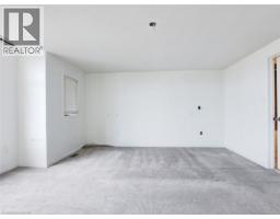 14 CHATEAU Crescent - 22