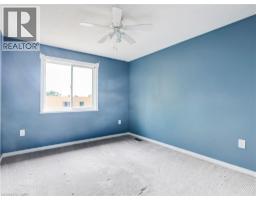 14 CHATEAU Crescent - 30