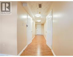 14 CHATEAU Crescent - 39