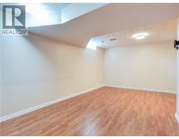 14 CHATEAU Crescent - 42