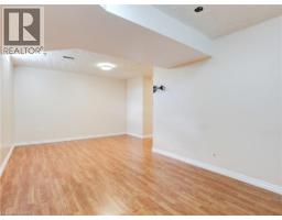 14 CHATEAU Crescent - 43