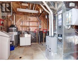 14 CHATEAU Crescent - 45