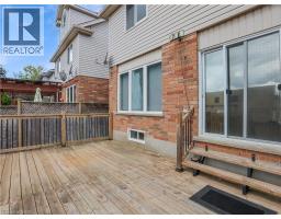 14 CHATEAU Crescent - 47