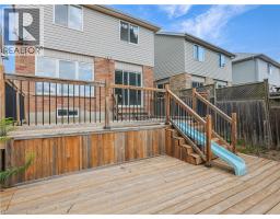 14 CHATEAU Crescent - 50