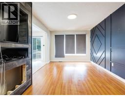 14 CHATEAU Crescent - 8