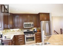 161 BROCK Street - 17