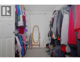 161 BROCK Street - 40