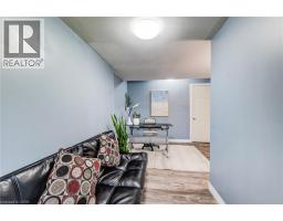 633 GRANGE Crescent - 34