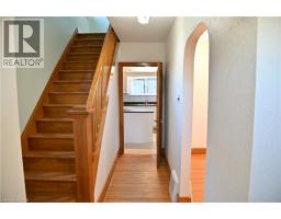 185 HIGHLAND Road W - 2