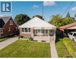 48 CHRISTOPHER Drive - 33