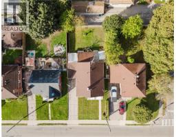 48 CHRISTOPHER Drive - 36