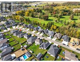 19 GILMER Crescent - 2