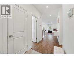 19 GILMER Crescent - 8