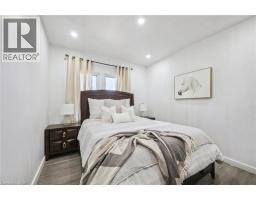 405 WELLINGTON Street N - 17