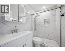 405 WELLINGTON Street N - 23