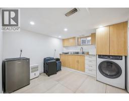 405 WELLINGTON Street N - 25