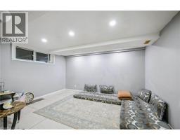 405 WELLINGTON Street N - 28
