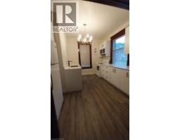 50 RIFE Avenue - 18