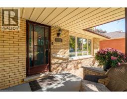 352 VANIER Drive - 11