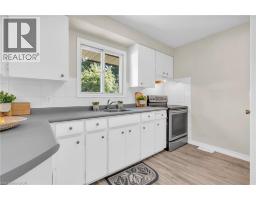 352 VANIER Drive - 18