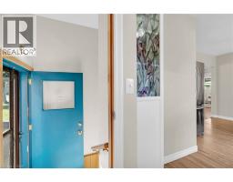 352 VANIER Drive - 31