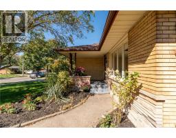 352 VANIER Drive - 7