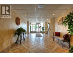 55 GREEN VALLEY Drive UnitNo. 811 - 27