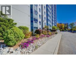 55 GREEN VALLEY Drive UnitNo. 811 - 40