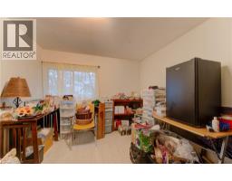 215 LANCASTER Street W - 21