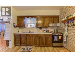 215 LANCASTER Street W - 8