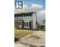 10 BALFOUR Crescent - 2