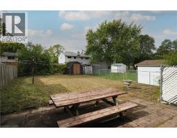 10 BALFOUR Crescent - 28