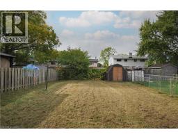 10 BALFOUR Crescent - 30