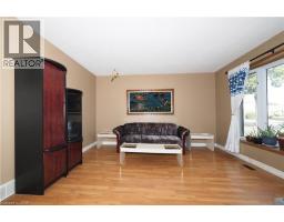 10 BALFOUR Crescent - 6