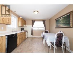 10 BALFOUR Crescent - 8