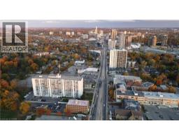 824 KING Street W - 13